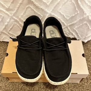 Hey Dude Wendy size 8.